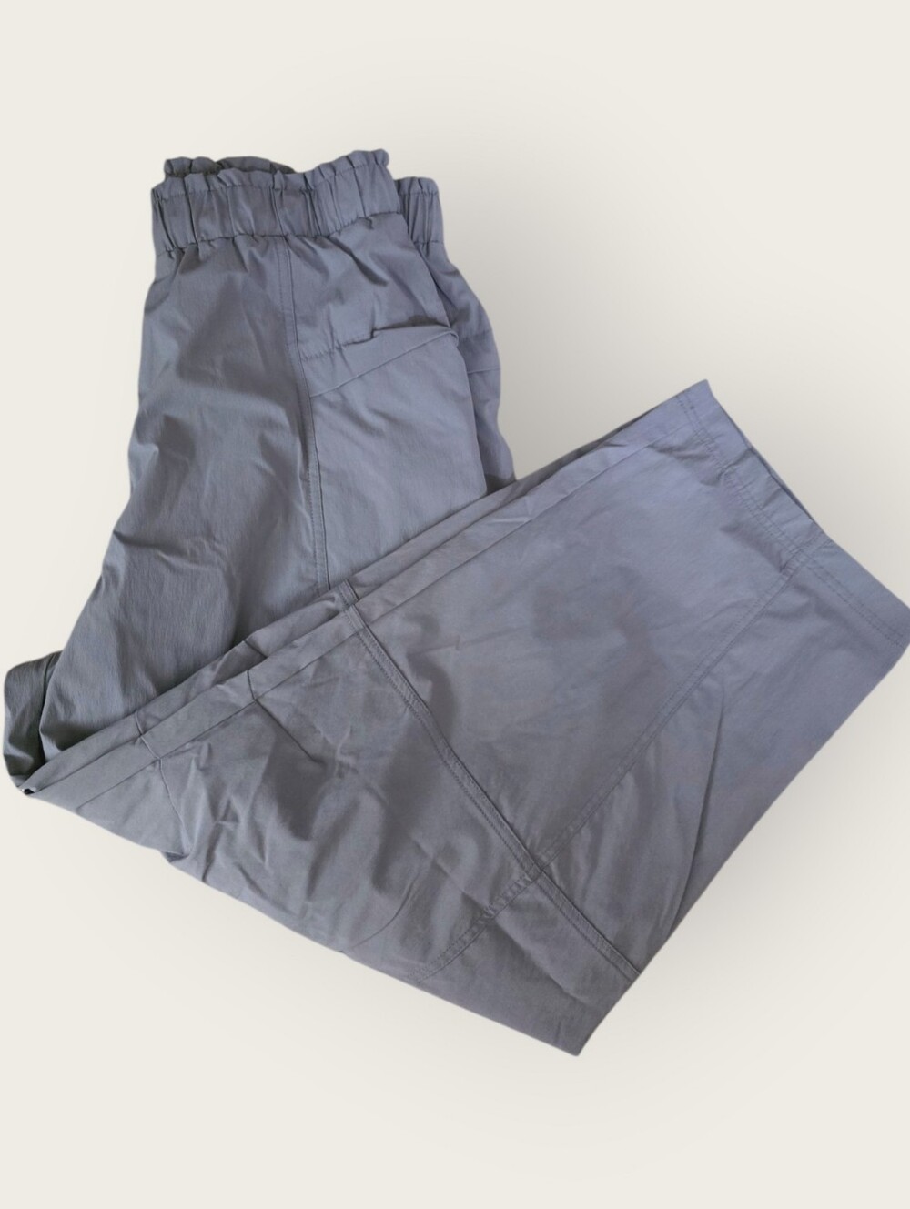 Halara Cargo Pants, Drawstring Elastic Waist, Barrel Wide. Grey. Womens Large. - Picture 4 of 8